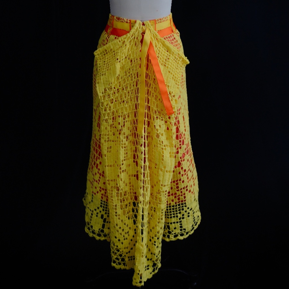 Fletcher Artworks, LLC Yellow/Orange Hi-low Skirt in size Medium - Picture 4 of 9